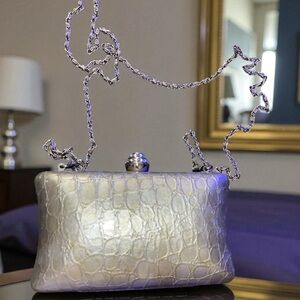Beautiful Vintage Silver with Rhinestone Clasp Clutch Bag w/Chain